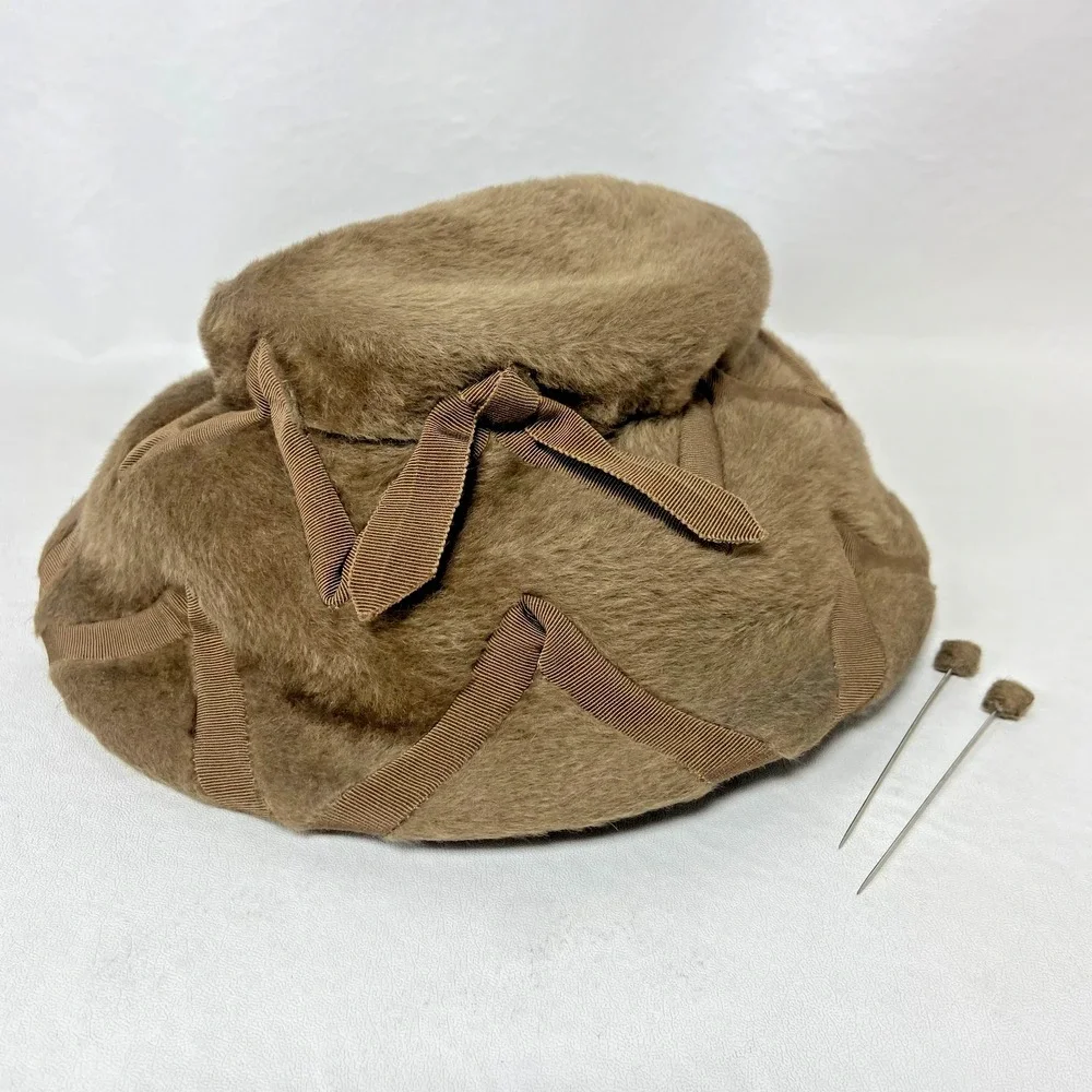 VTG Swanson Hattie Carnegie Faux Fur Brown Cloche Hat w/ 2 Matching Hat Pins 50s - Picture 2 of 7